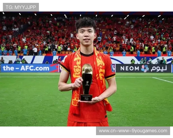 国足中场王钰栋价值解析，李昊未来守门的优势分析，王钰栋足球